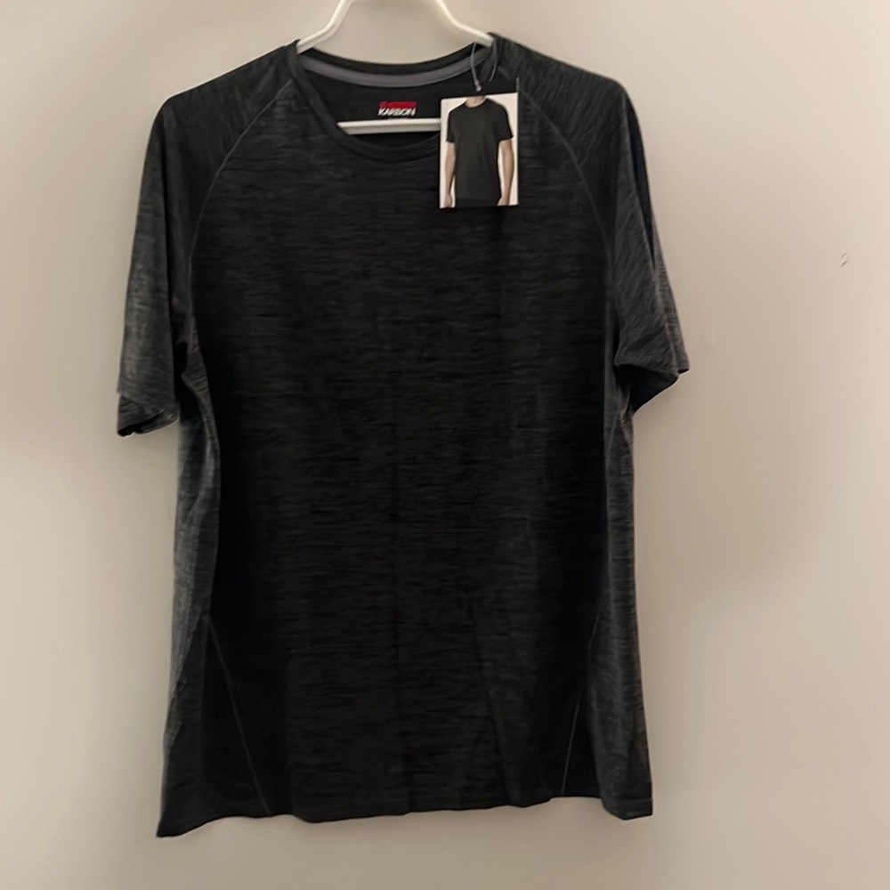 NWT KARBON T-Shirt - Size Medium